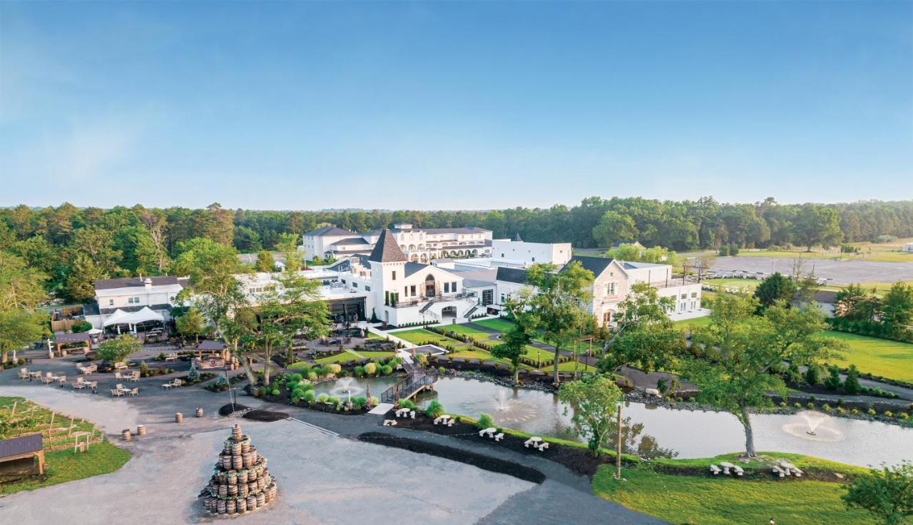 Chateau Renault Egg Harbor City Exterior photo